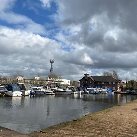 Marine Viewing 2 Bedrooms Flat Manchester Esterno foto