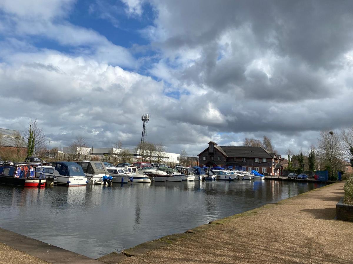 Marine Viewing 2 Bedrooms Flat Manchester Esterno foto