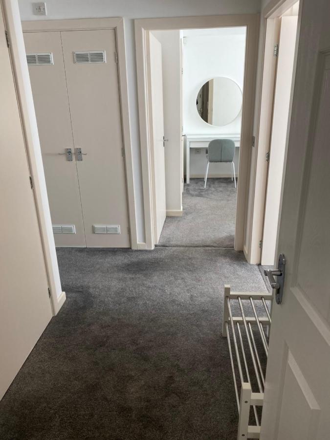 Marine Viewing 2 Bedrooms Flat Manchester Esterno foto