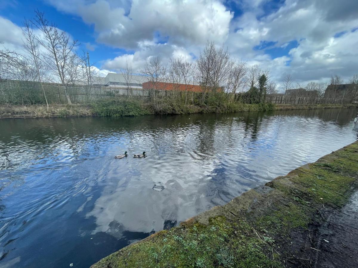 Marine Viewing 2 Bedrooms Flat Manchester Esterno foto